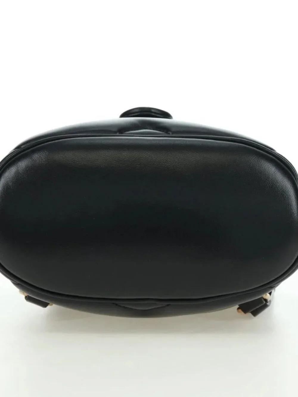 Gucci brand	gucci color	black